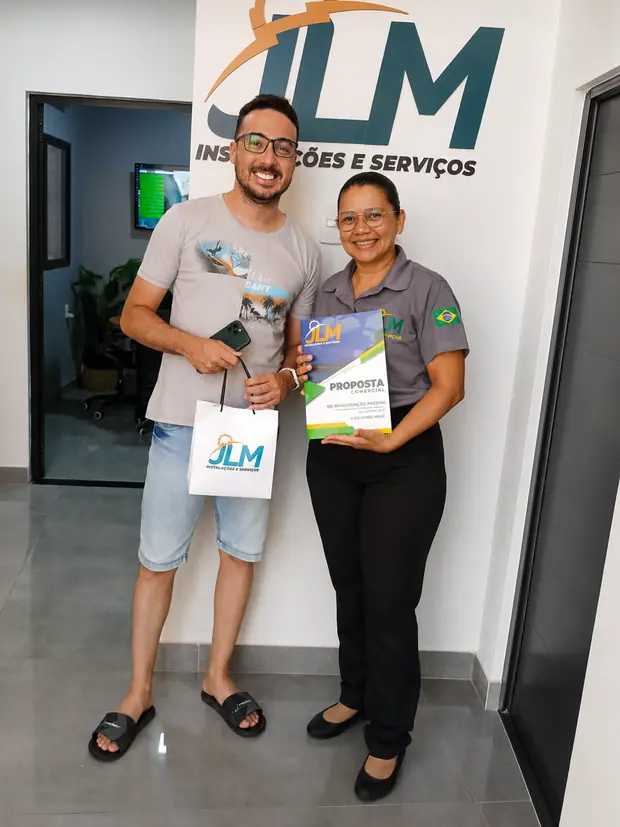Cliente JLM com proposta comercial